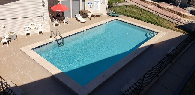 Building Photo - 5034 El Camino Dr