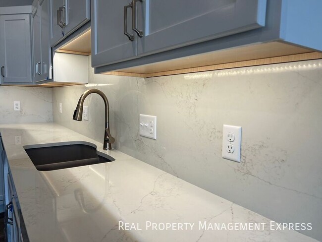 Building Photo - Brand New: 3 Bedroom 2.5 Bathroom Townhome