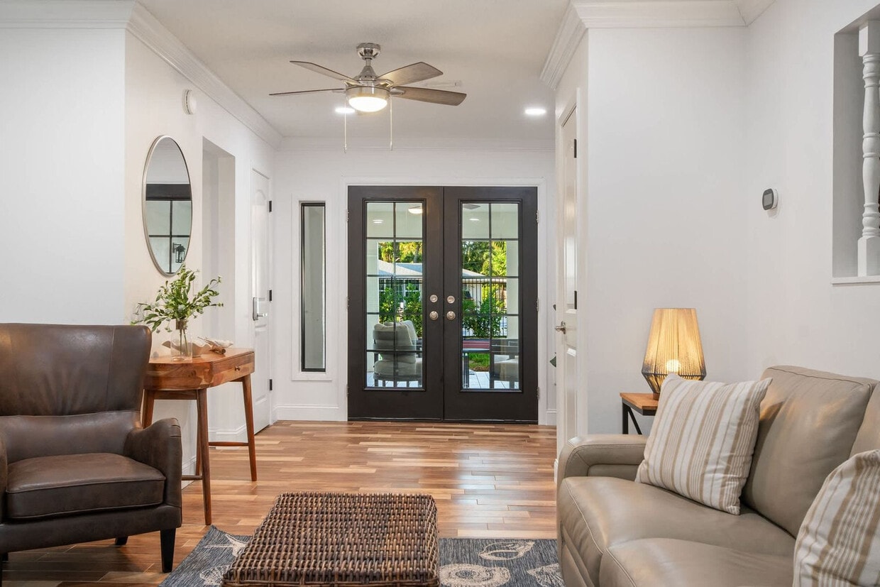 Foto principal - 612 Montezuma Dr