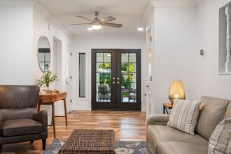 Building Photo - 612 Montezuma Dr