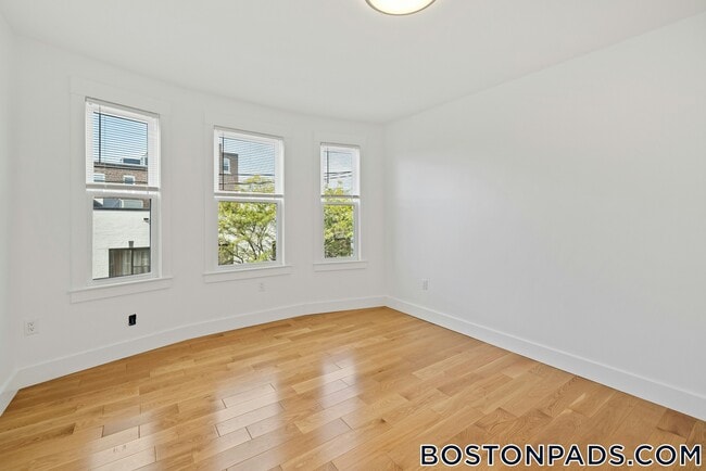 Building Photo - 406 Columbia St