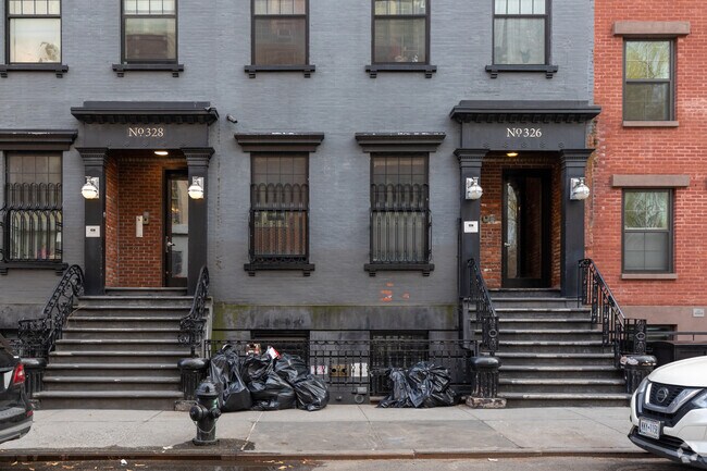 Entrance - 324 E 4th St