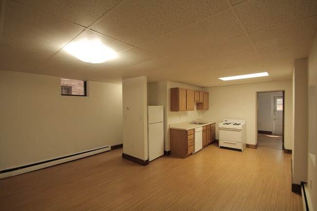 Building Photo - 313 S Trenton Ave