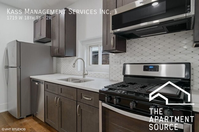 Building Photo - 1719 W 18th St