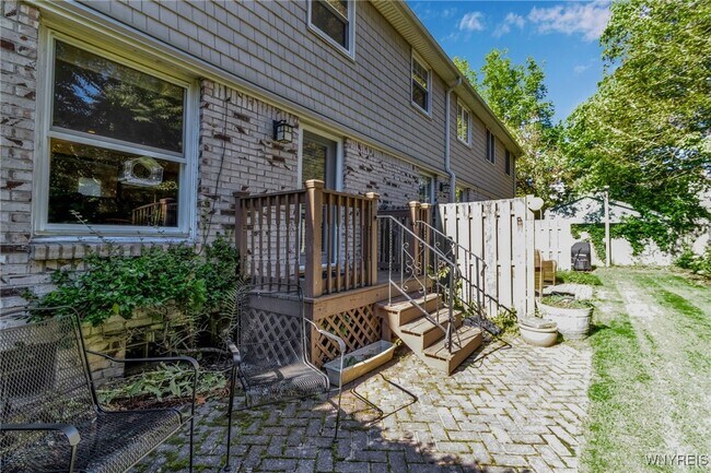 Foto del edificio - 666 W Ferry St