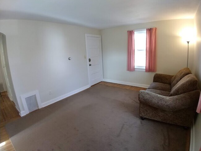 Foto del edificio - 526 Pingree Ave