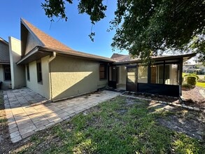 Building Photo - 4266 Island Cir