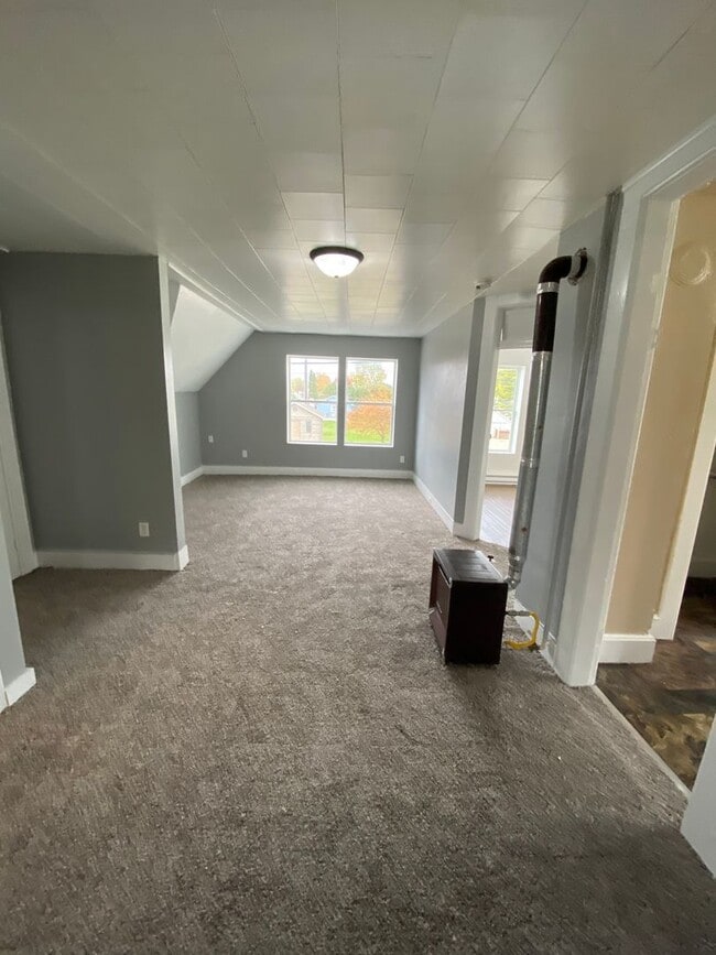 Foto del edificio - 341 Pecor St