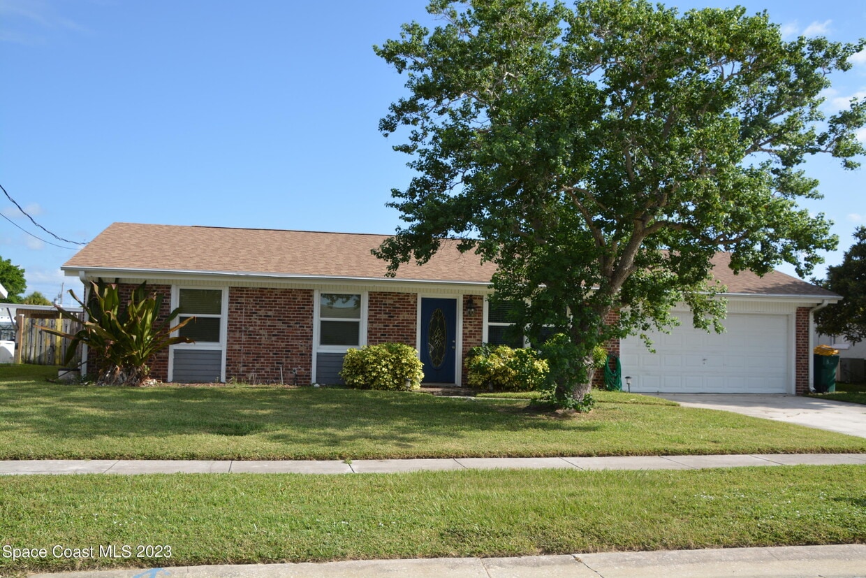 Primary Photo - 1400 Glen Haven Dr