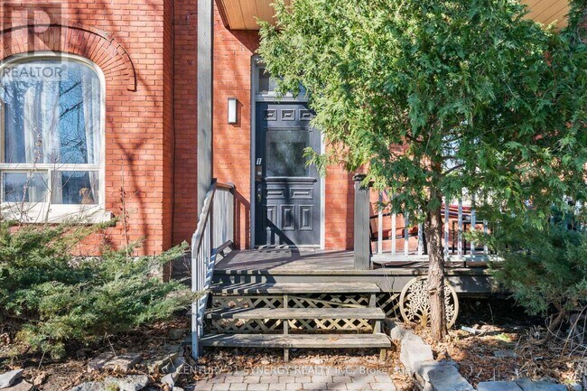 Photo du bâtiment - 190 Bayswater Ave