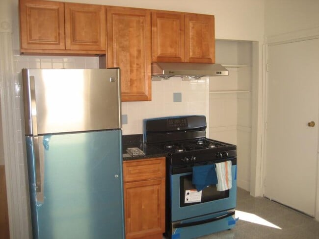 Photo - 190 Highland St Apartment