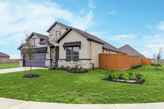 Building Photo - 3003 Lago Costa Dr