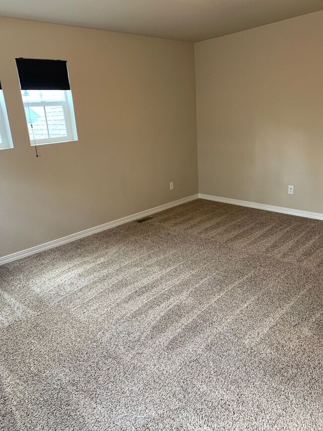 Foto del edificio - GORGEOUS NEWER TOWNHOME IN GOLD HILL MESA!!