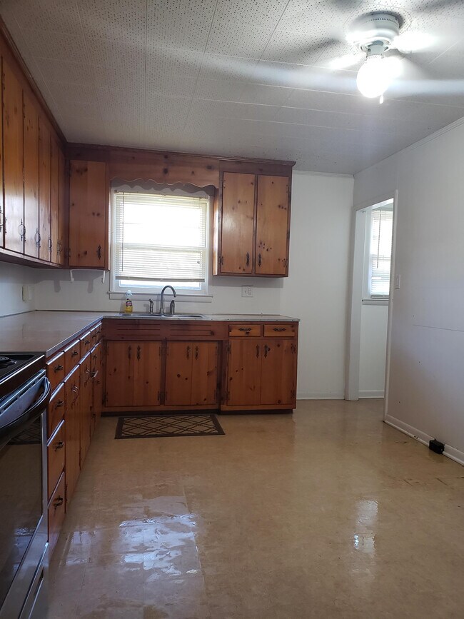 Foto del edificio - 834 Cope Creek Rd