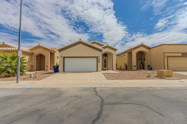 Building Photo - 3646 Grand Bahamas Dr