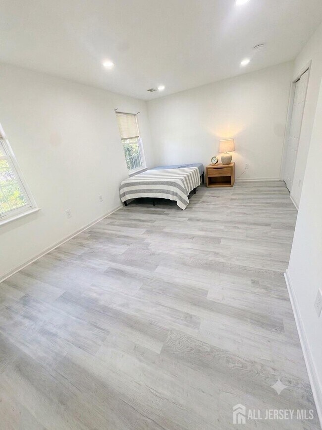 Foto del edificio - 214 Hall Ave