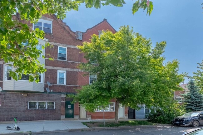Foto del edificio - 2955 N Spaulding Ave