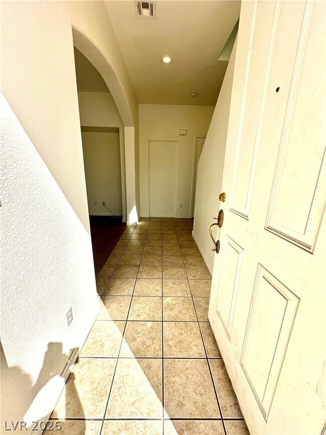 Foto del edificio - 5383 Flowing Spring St