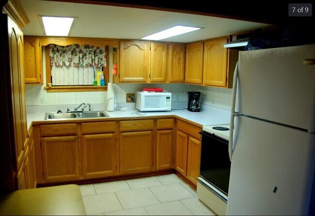 Building Photo - 2901 Kelvington Dr