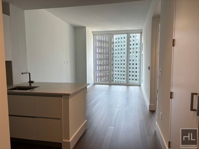 Building Photo - East 44th Street
