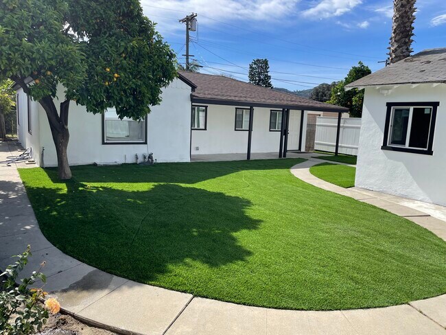 Foto del edificio - 340 W Alameda Ave