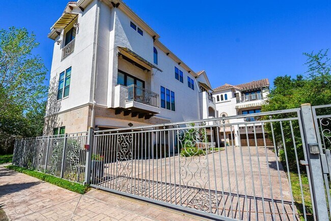 Foto del edificio - 2052 W Main St