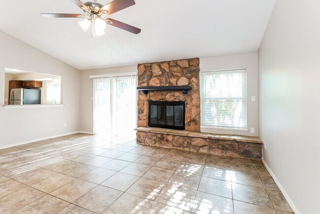 Foto del edificio - 1722 Cliffcrest Dr