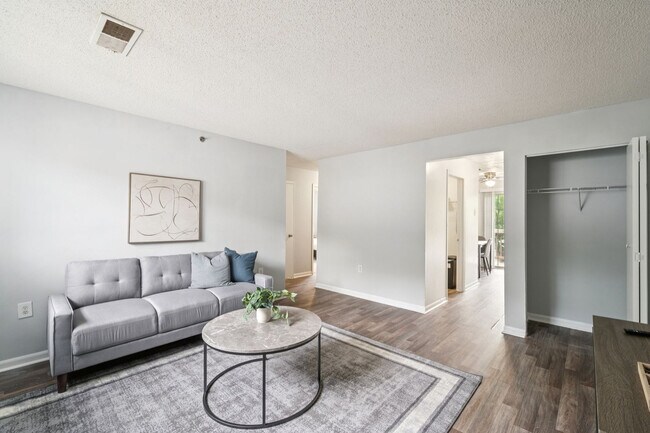 Foto del edificio - 1230 Kenridge Pkwy