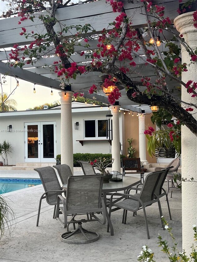 Primary Photo - 8220 SW 162nd St