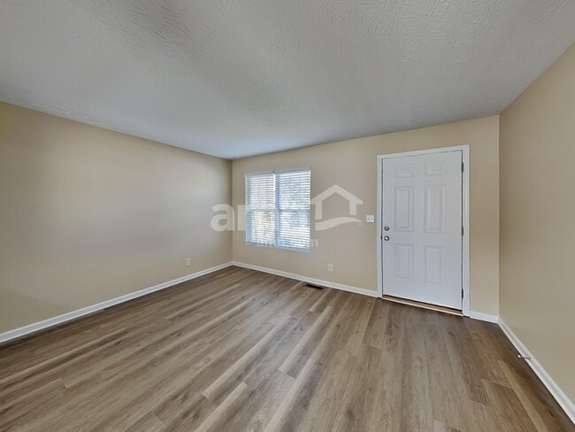 Building Photo - 3177 Bridle Run Dr