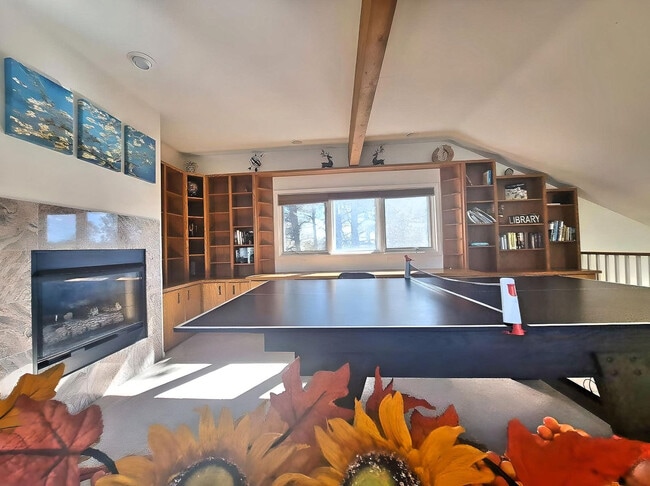 Building Photo - 900 N Sinagua Heights Dr