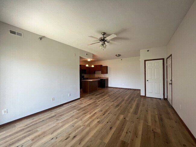 Building Photo - 1825 SW White Birch Cir