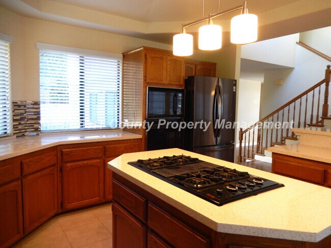 Foto del edificio - AVAILABLE JULY - Pristine SLO Executive Home - 4 Bedroom 2.5 Bathroom