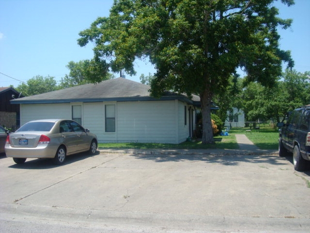 Primary Photo - 1609 Meadowview