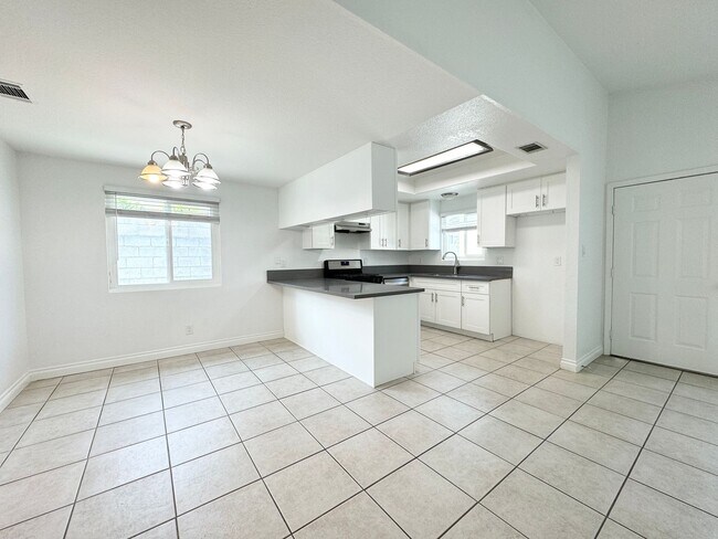 Building Photo - PS NT 33706 A-B