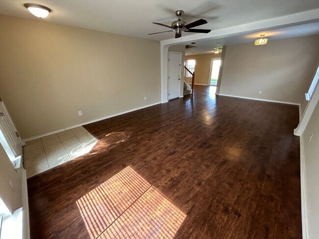 Building Photo - **APPLICATION RECEIVED** Stunning 3BR Home With Loft, Covered Patio & Community Pool!