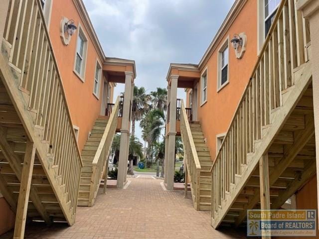 Building Photo - 102 E Capricorn Dr