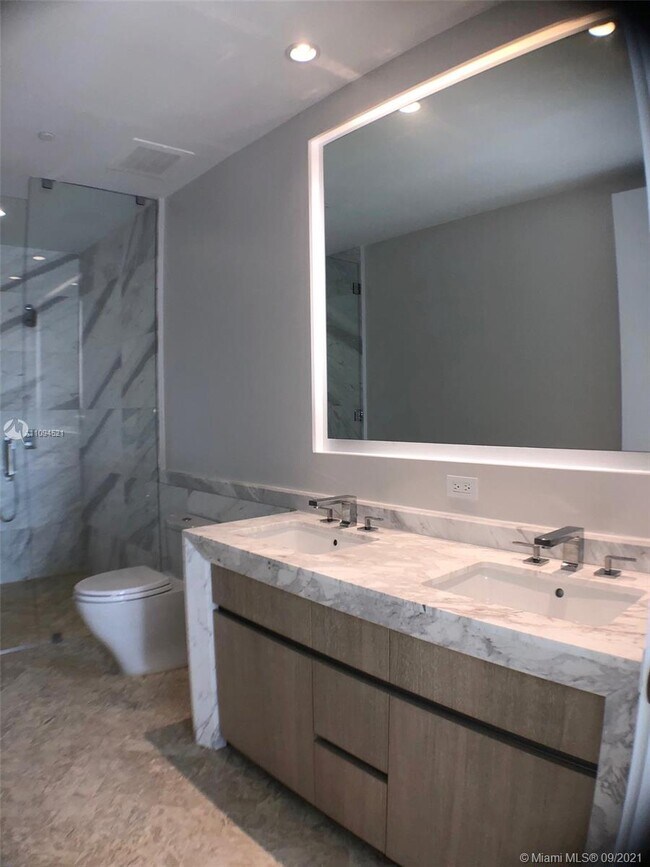 Foto del edificio - 2831 S Bayshore Dr