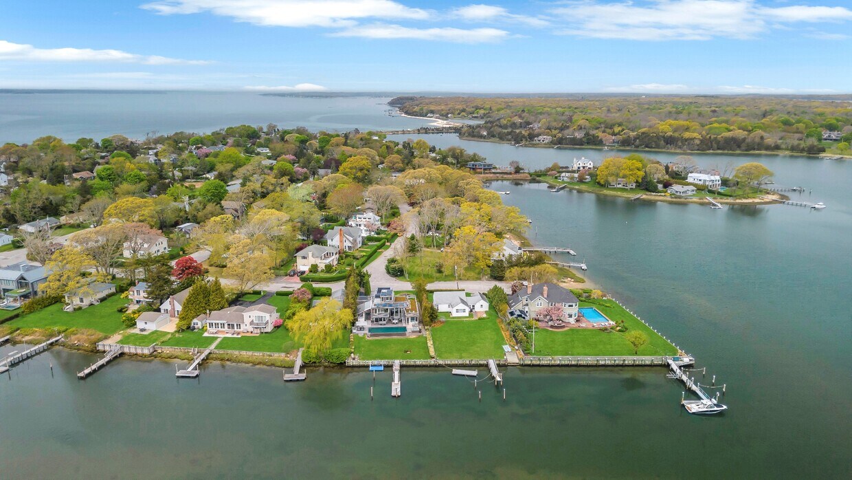 Foto principal - 54 Bay View Dr E
