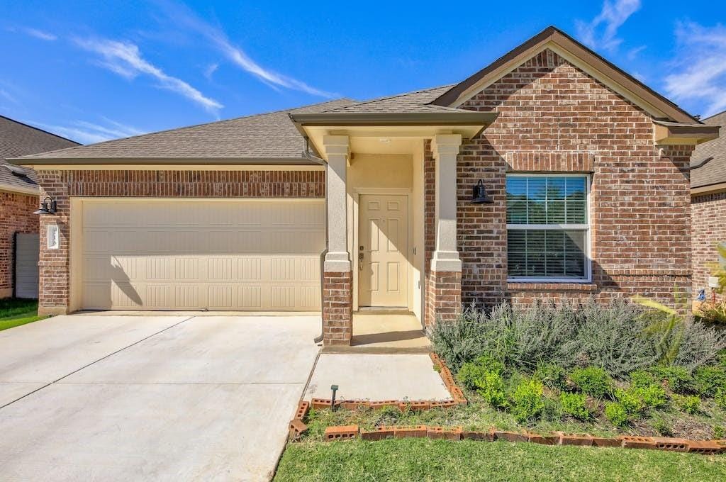 Foto principal - 116 Cherry Ridge Rd