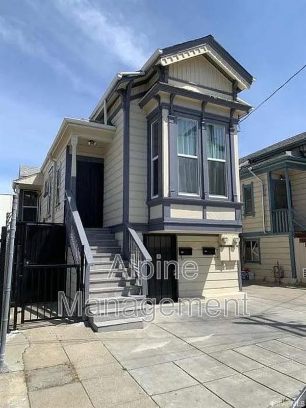 Photo - 678 19th St Apartment