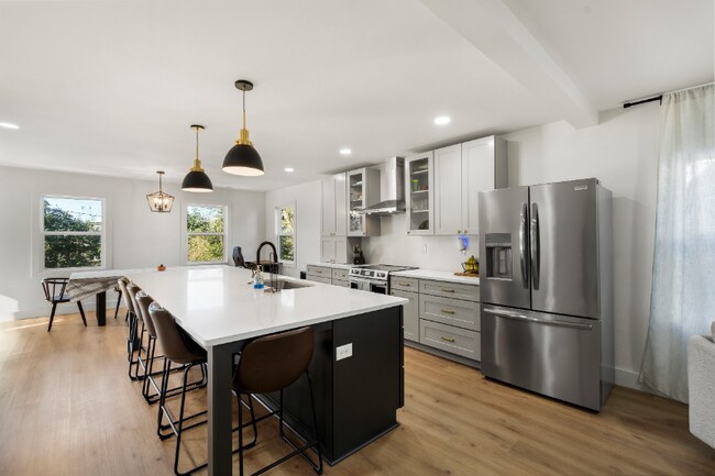 Foto del edificio - 2212 Weyland Ave