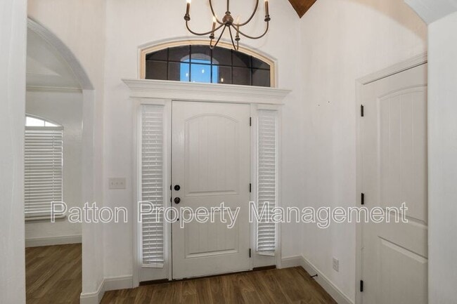 Foto del edificio - 7303 Rochester Dr