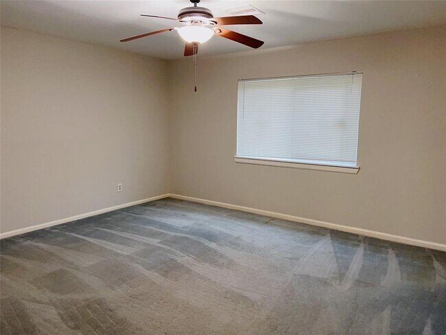 Foto del edificio - 9227 Sandstone Rd