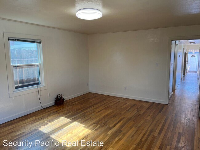 Building Photo - 4 br, 2 bath House - 2717 21st St.