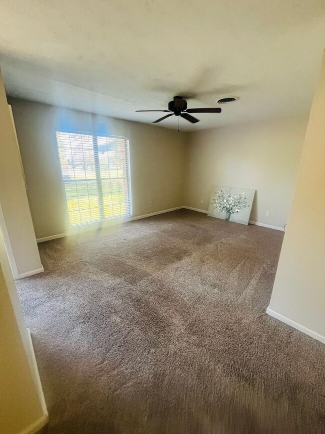 Building Photo - Woodbine Retreat