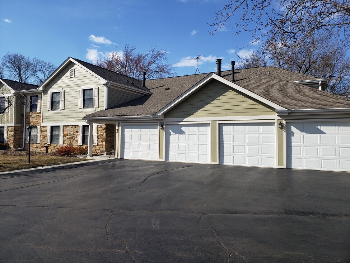 Foto principal - 1104 Wildberry Ct