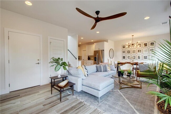 Foto del edificio - 1117 Brookswood Ave