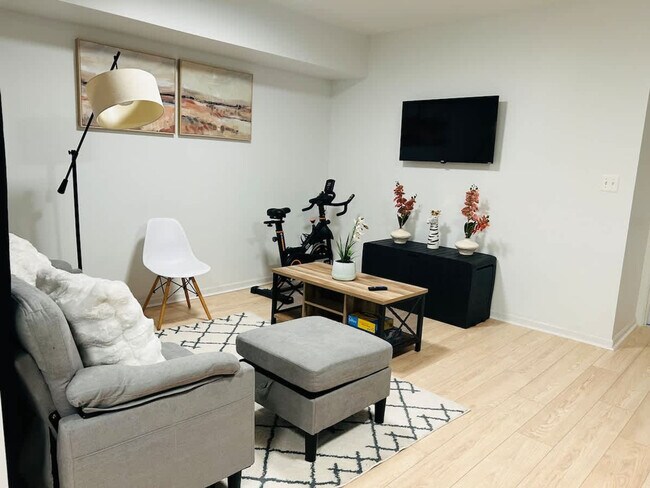 Foto del edificio - 1255 Raum St NE