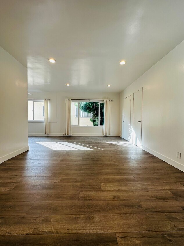 2014 S Corning St Unit 6, Los Angeles, CA 90034 Apartments in Los